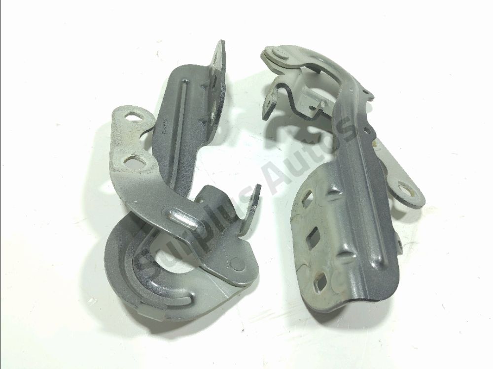 Jeu de charnières de capot