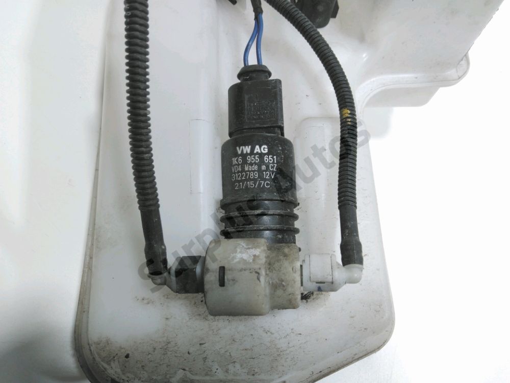 Réservoir de lave glace avant