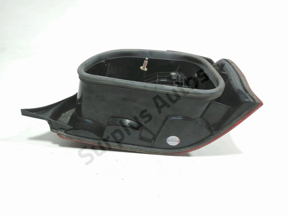 Feu arrière gauche