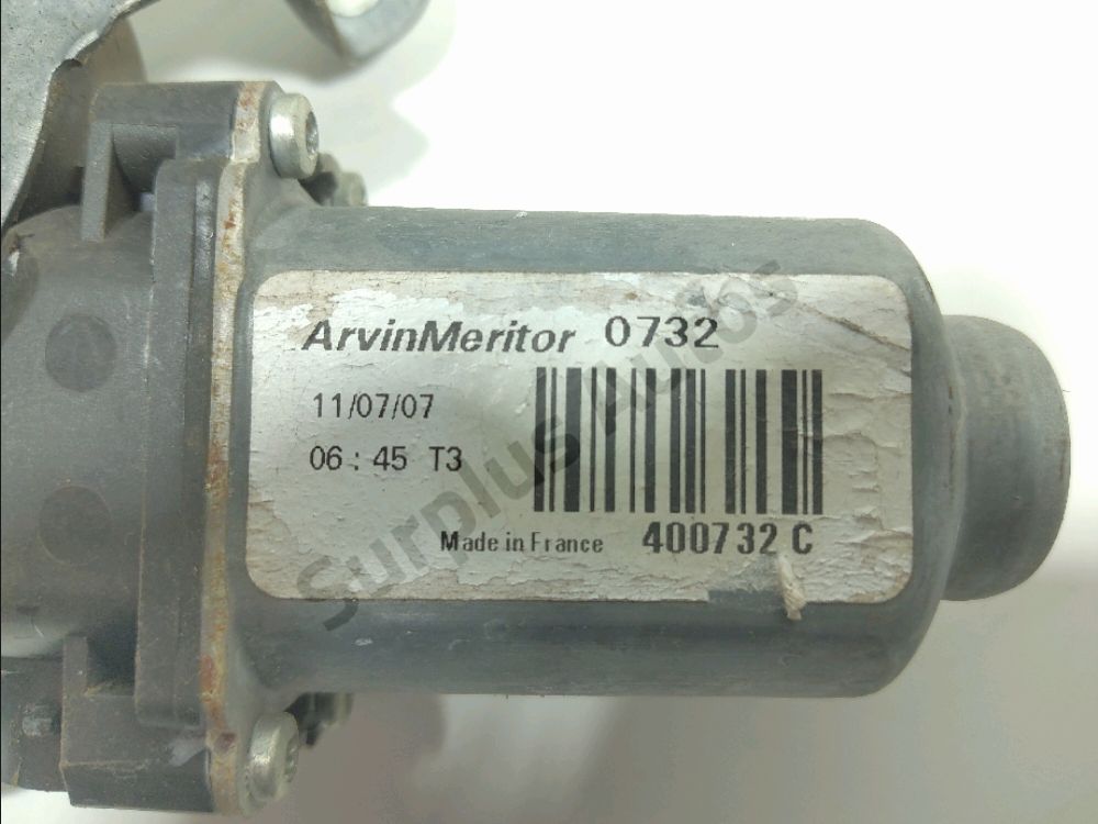 Lève-vitre électrique avant droit