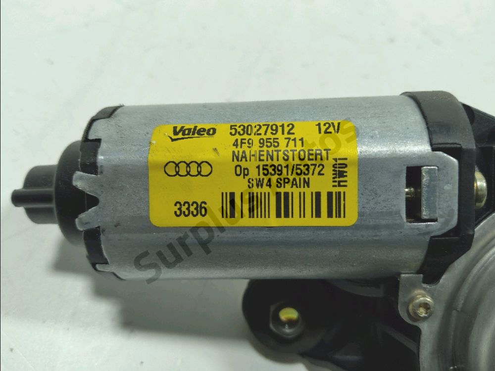 Moteur d'essuie glace arrière