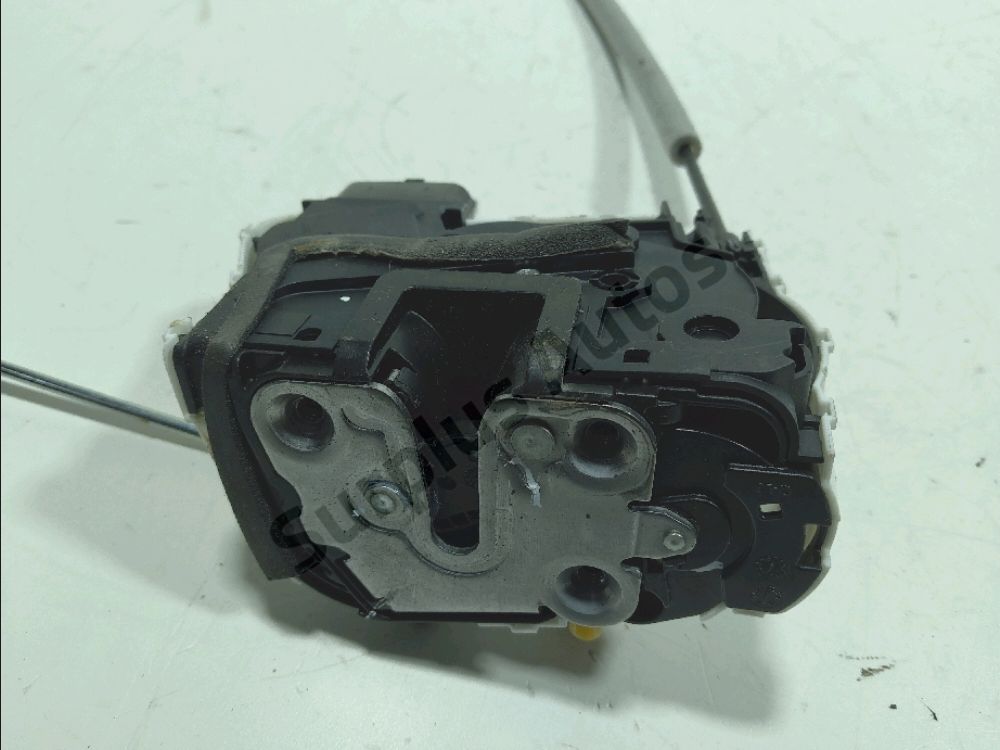 Serrure de porte avant gauche