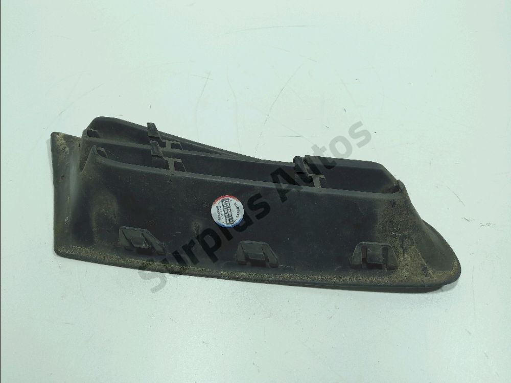 Grille de calandre gauche