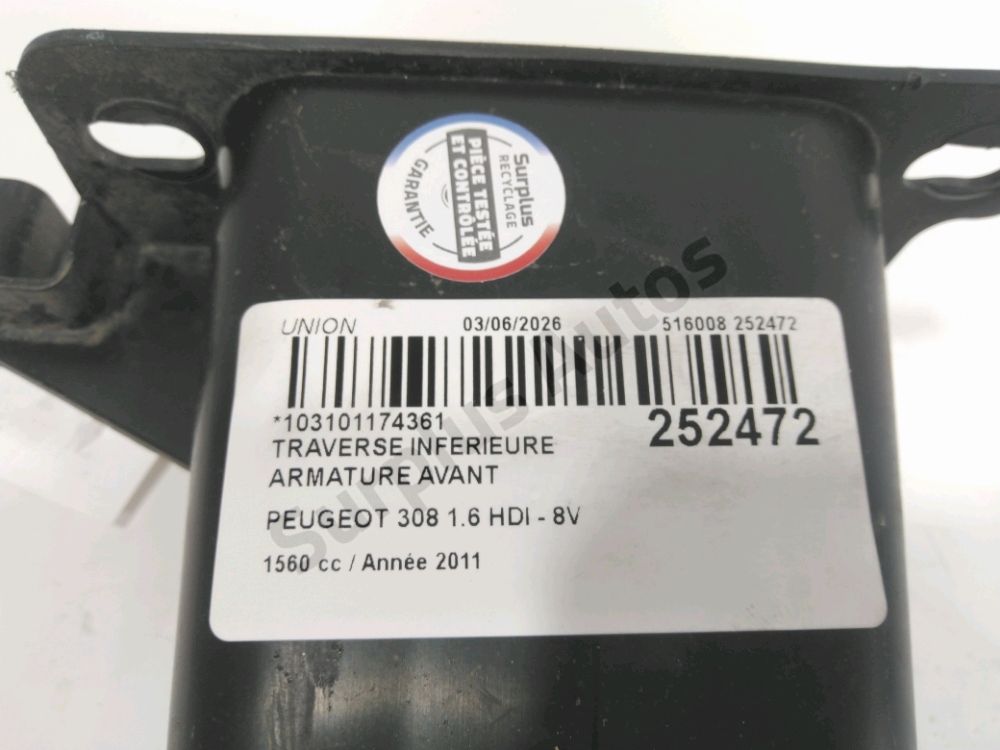 Traverse inférieure armature avant