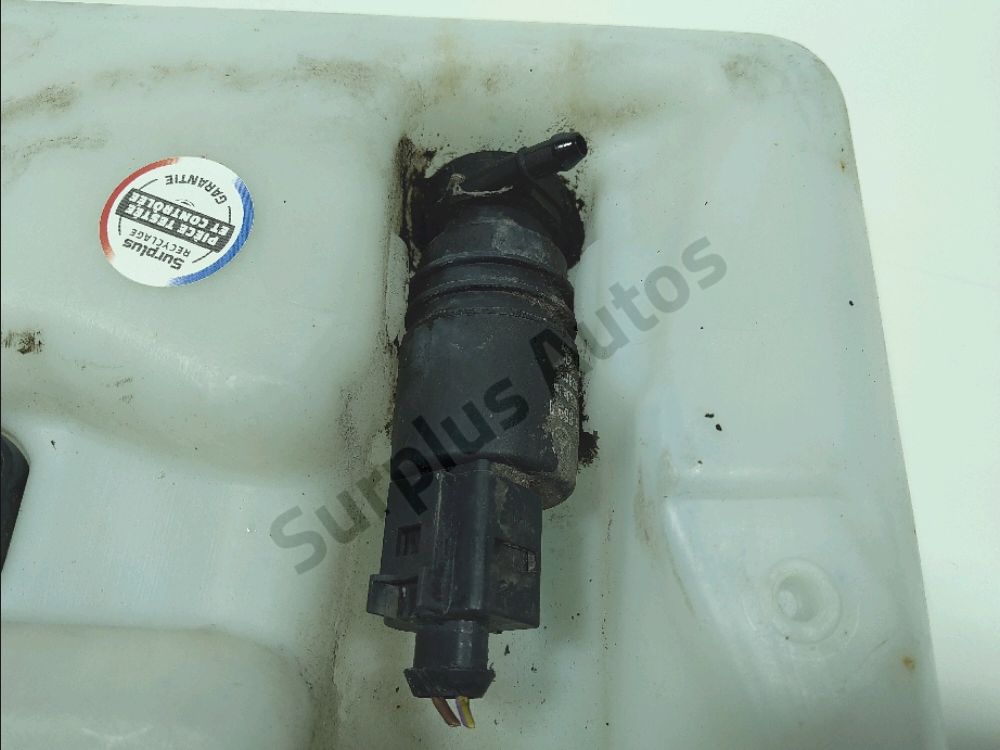 Réservoir de lave glace avant