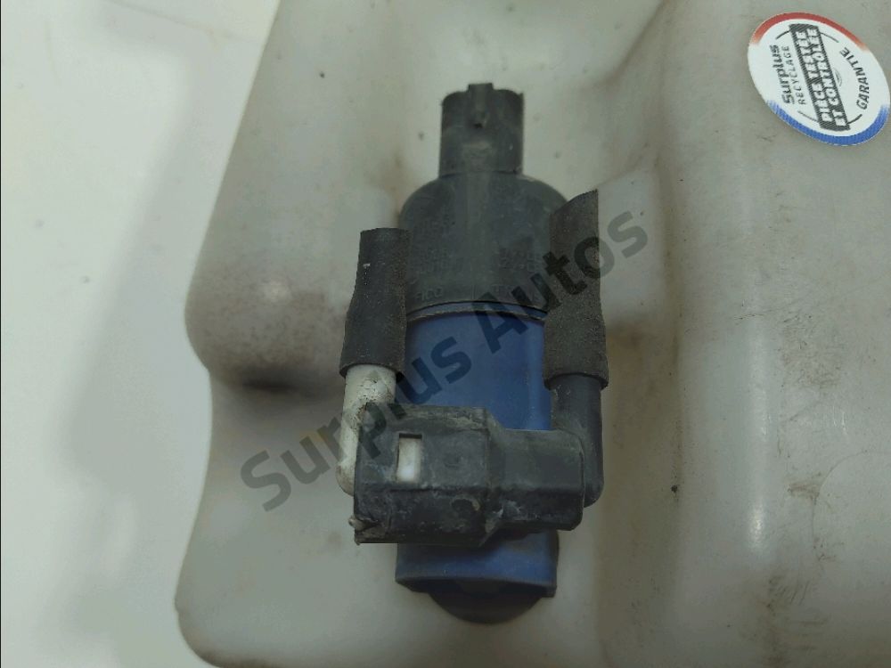 Réservoir de lave glace avant