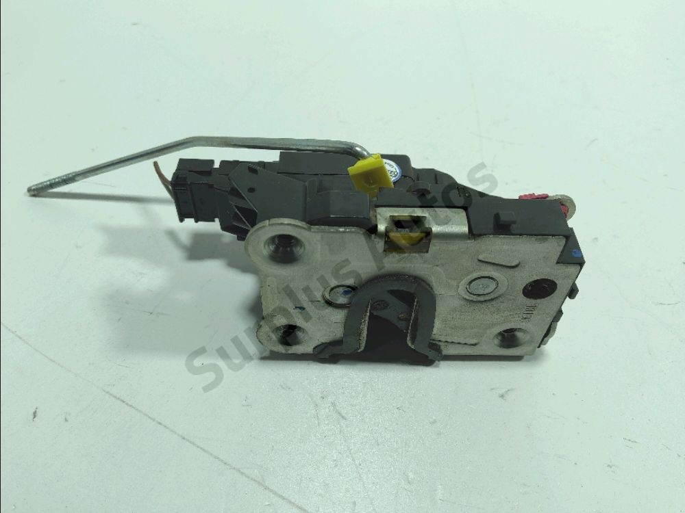 Serrure de porte battante arrière gauche