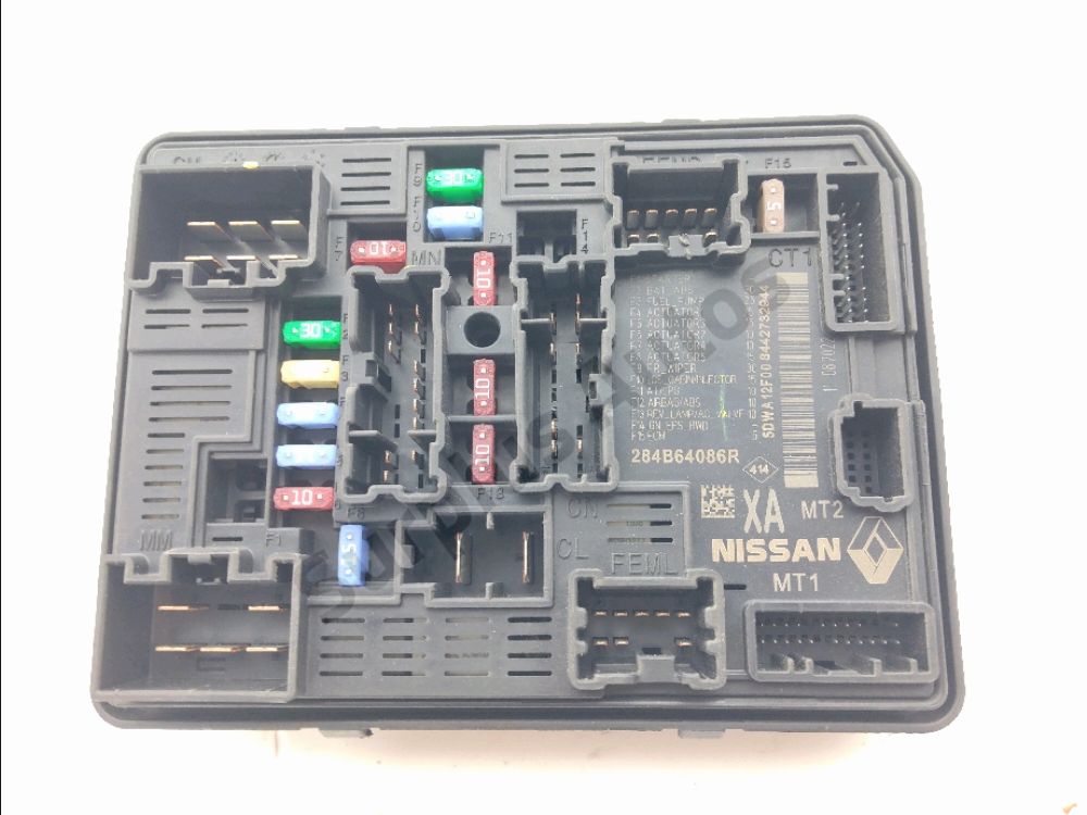 Boite à fusibles moteur