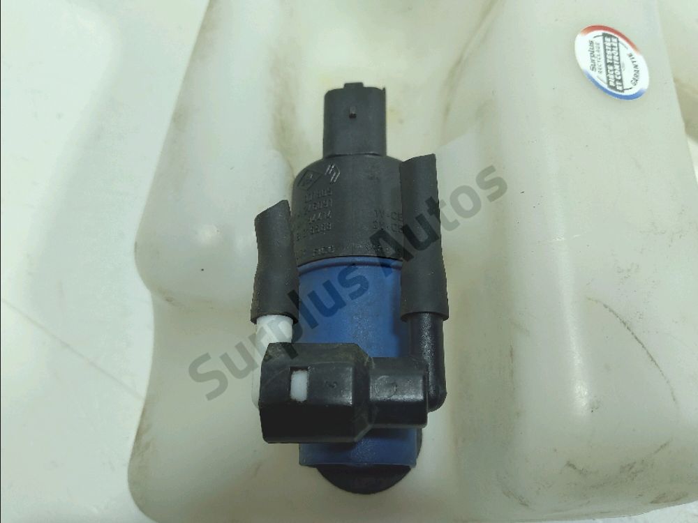 Réservoir de lave glace avant