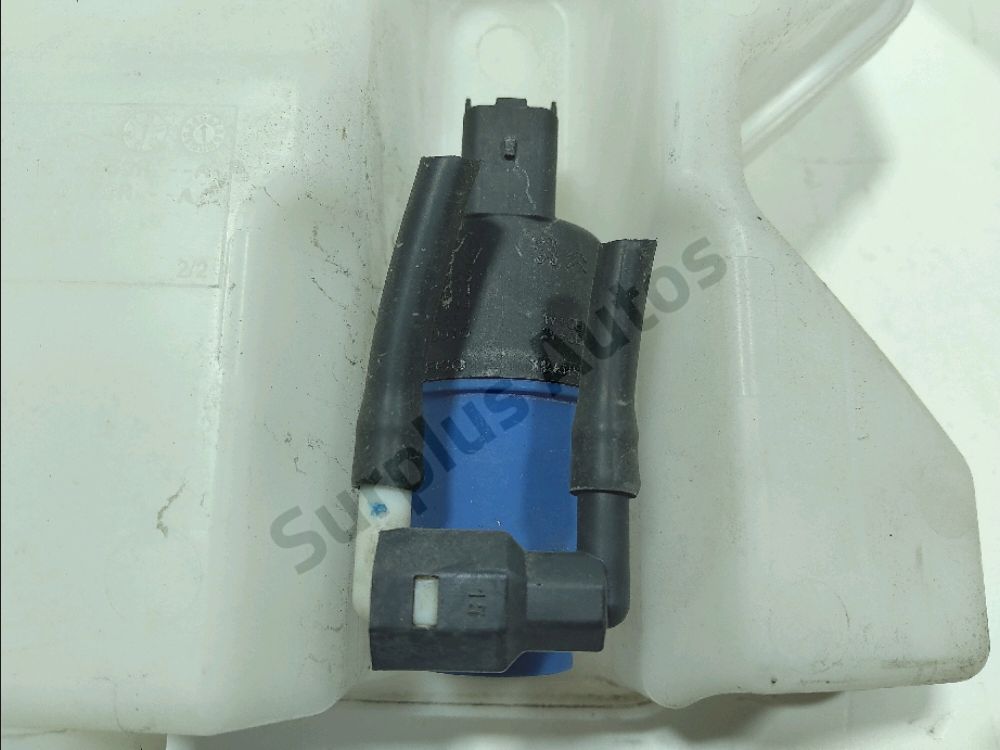 Réservoir de lave glace avant