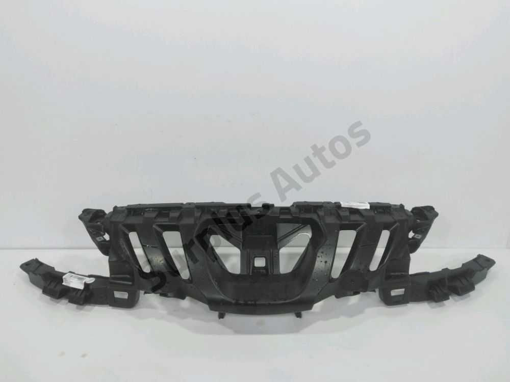 Traverse superieure armature avant
