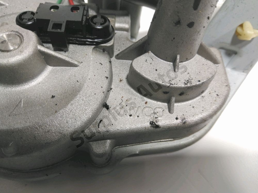 Moteur d'essuie glace arrière