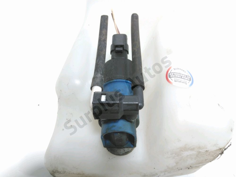 Réservoir de lave glace avant