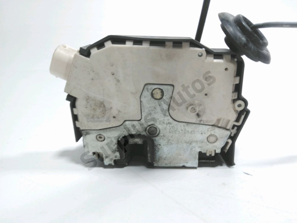 Serrure de porte avant droite