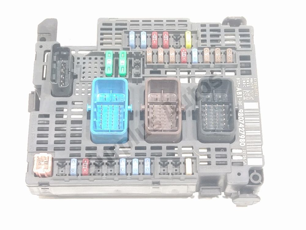 Boite à fusibles moteur