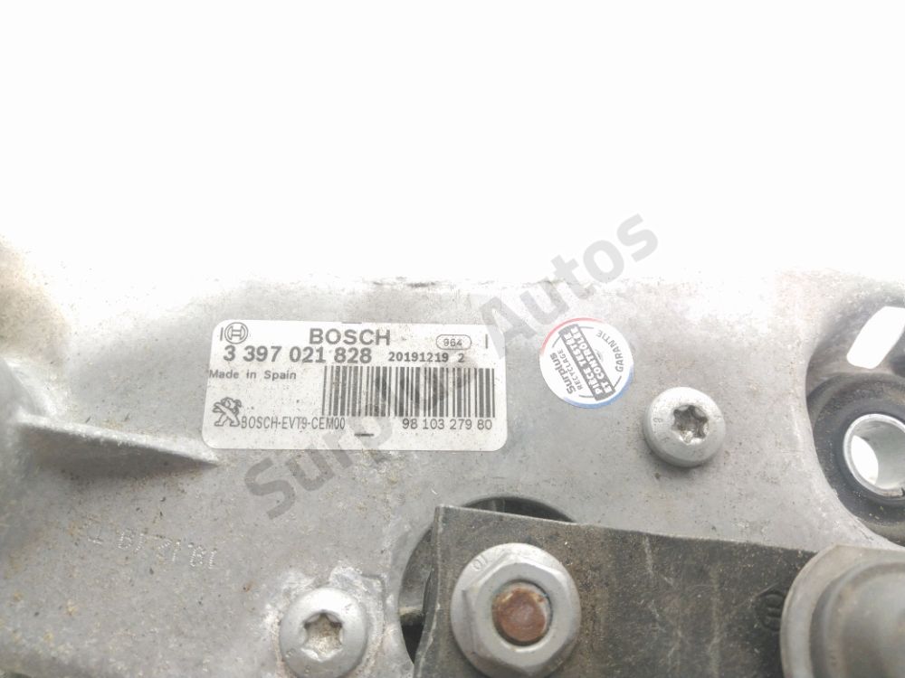 Mécanisme + moteur d'essuie glace avant
