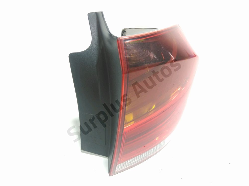Feu arrière droit