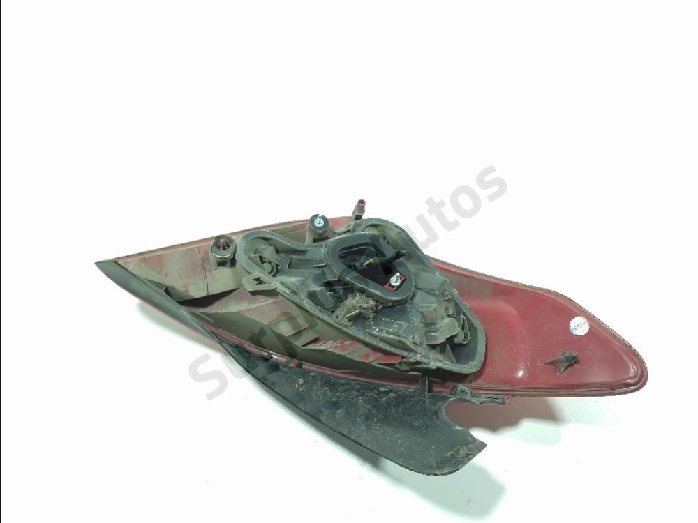 Feu arrière droit