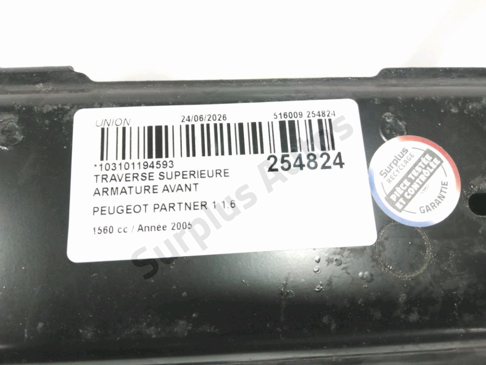 Traverse supérieure armature avant