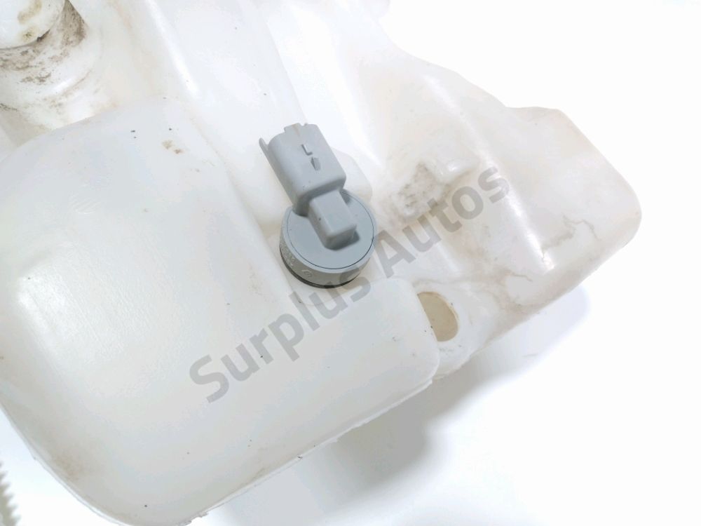 Réservoir de lave glace avant