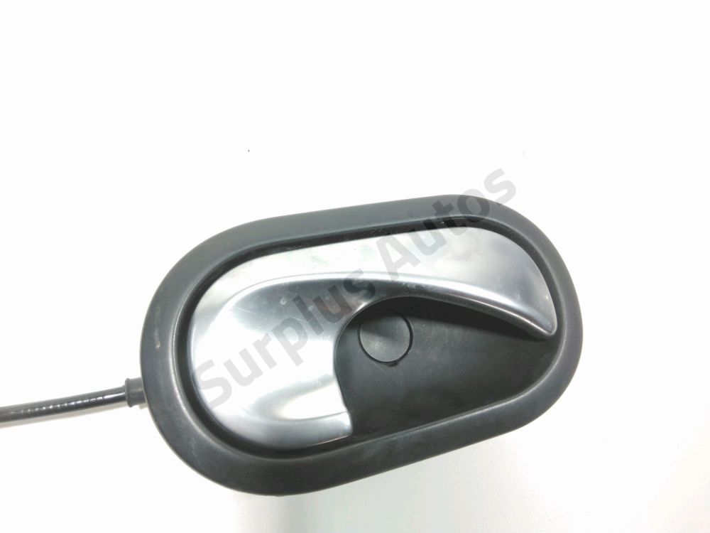 Serrure de porte avant droite