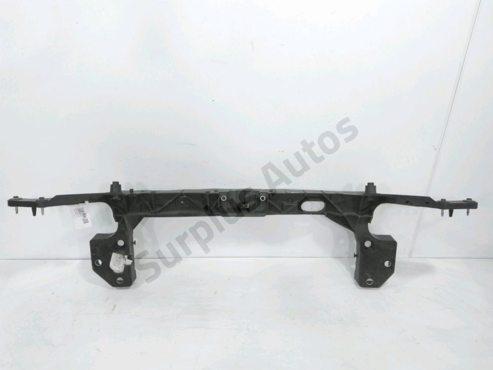 Traverse supérieure armature avant