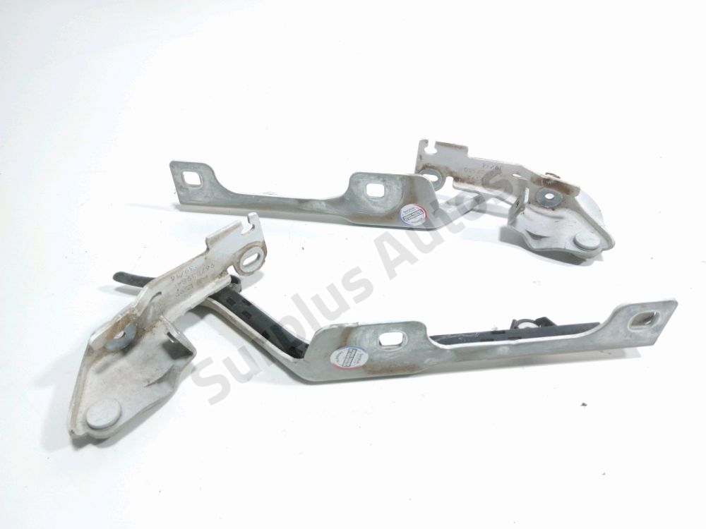 Jeu de charnières de capot