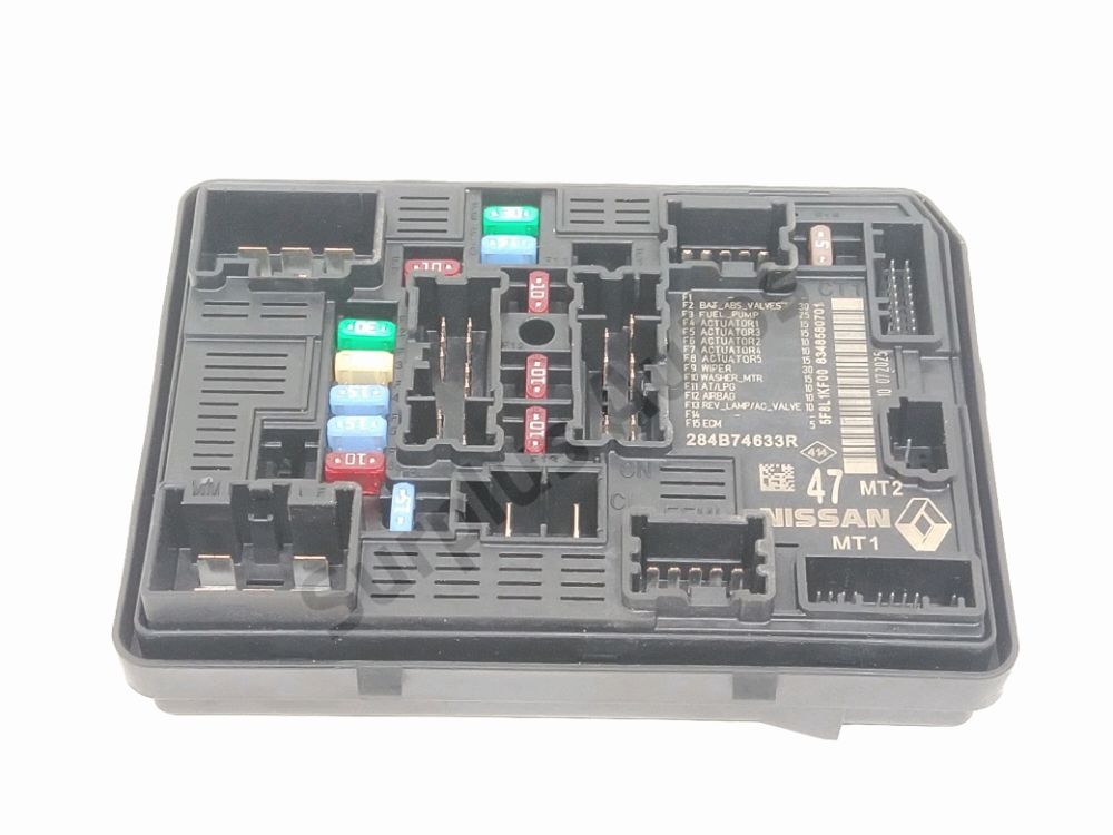 Boite à fusibles moteur