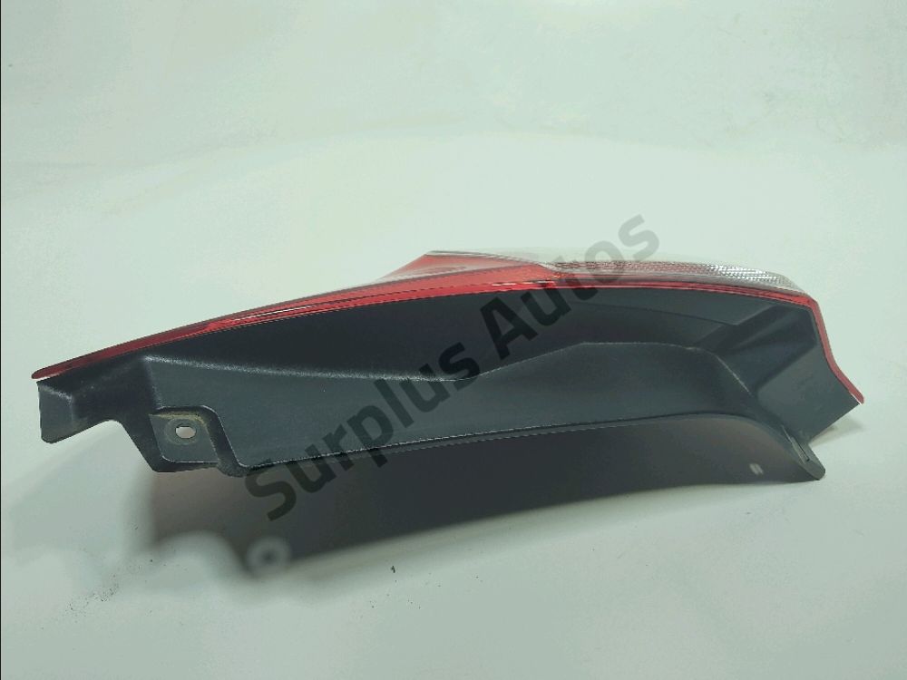 Feu arrière droit