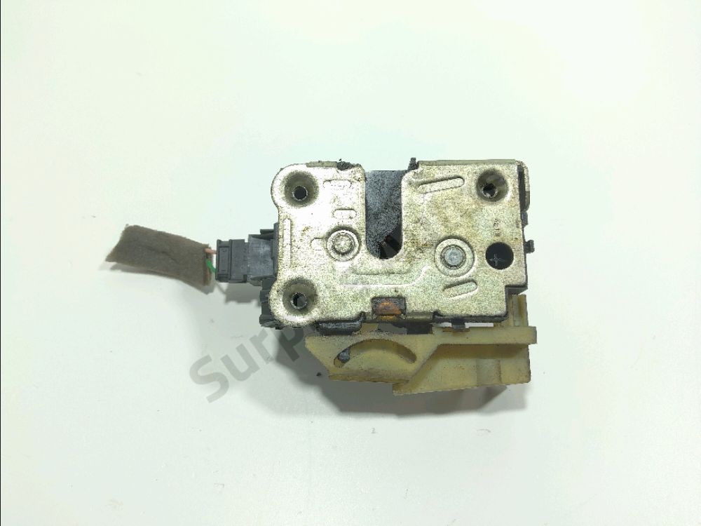 Serrure de porte avant droite