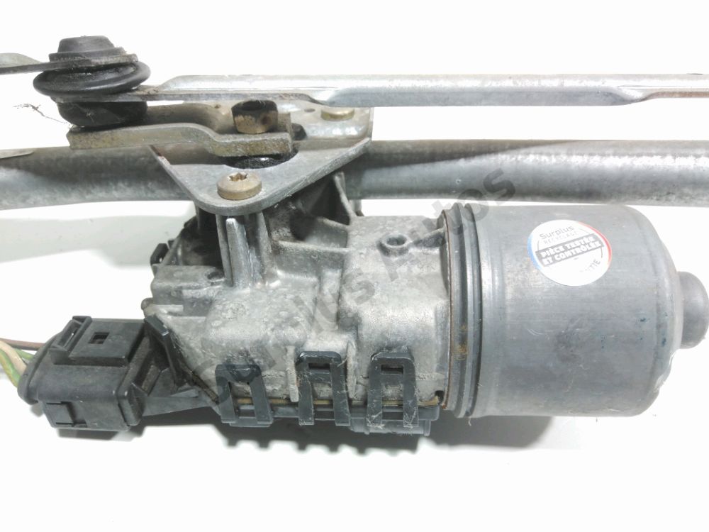 Mécanisme + moteur d'essuie glace avant