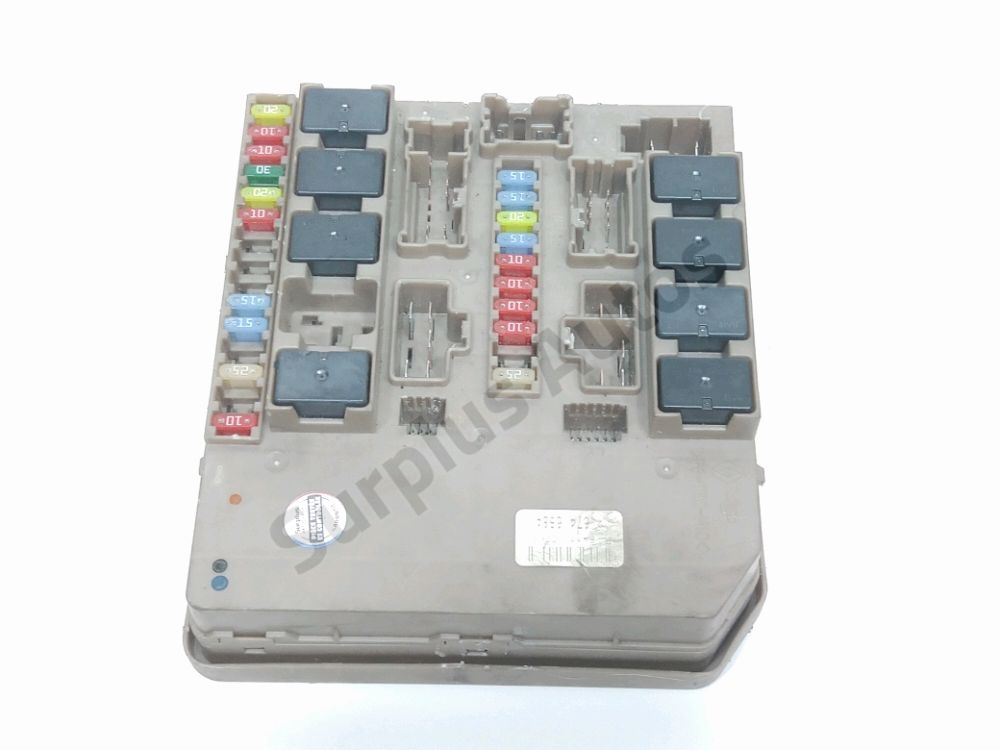 Boite à fusibles moteur
