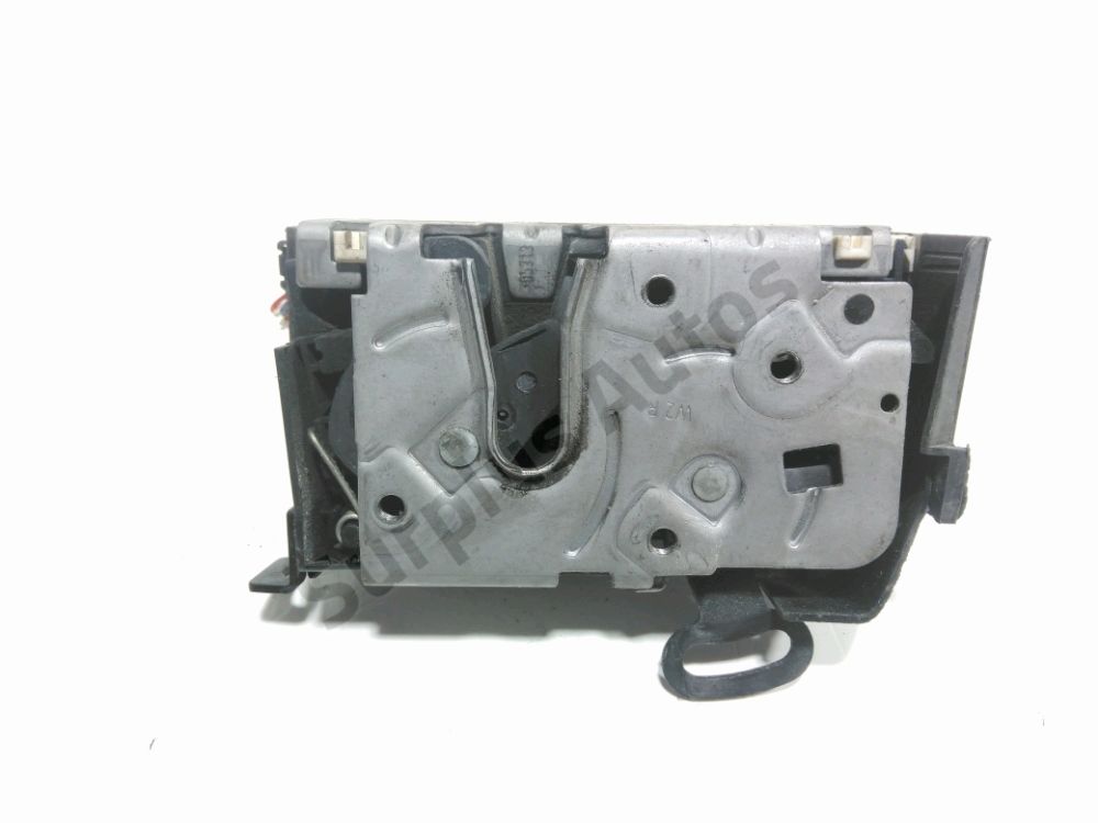 Serrure de porte avant droite