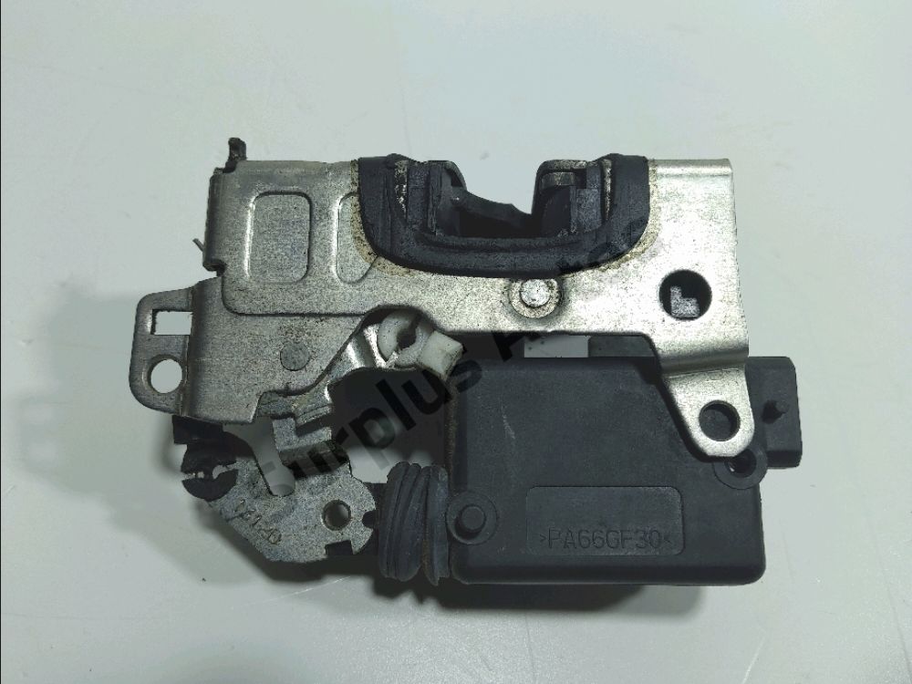Serrure de porte arrière droite