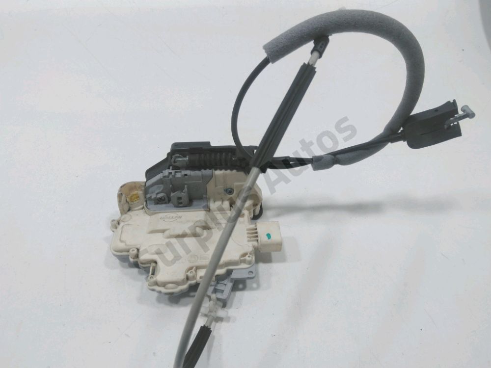 Serrure de porte avant gauche