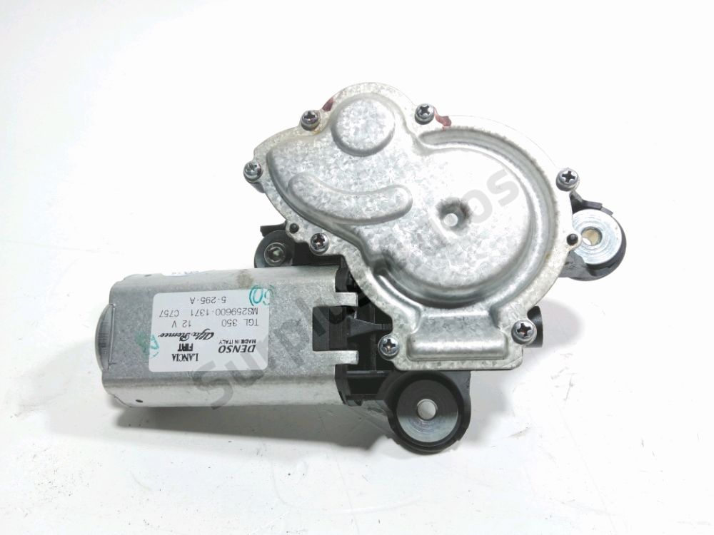 Moteur d'essuie glace arrière