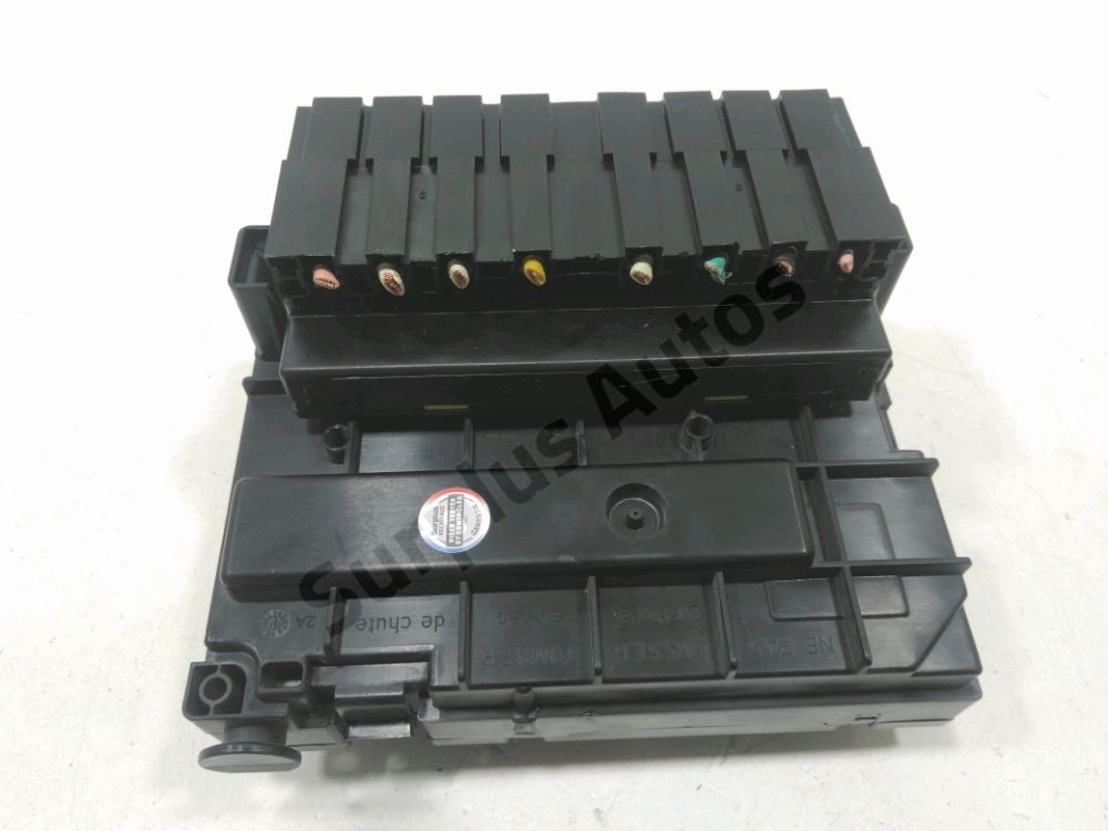 Boite à fusibles moteur