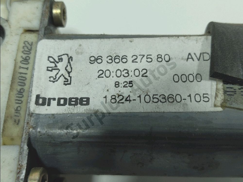 Lève-vitre électrique avant droit