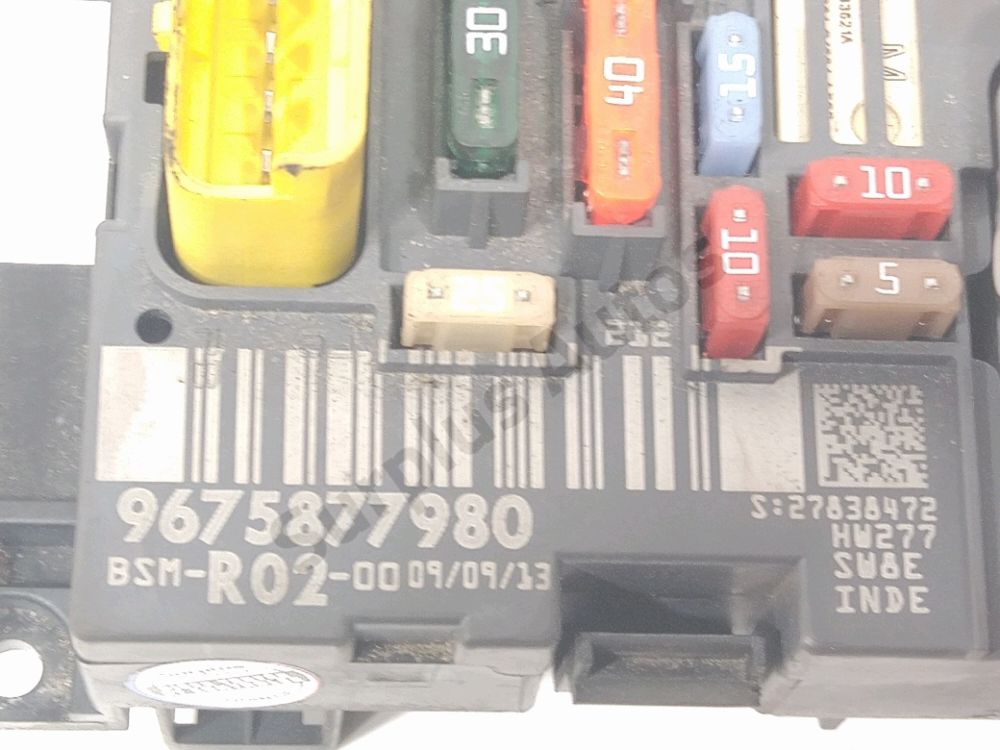 Boite à fusibles moteur