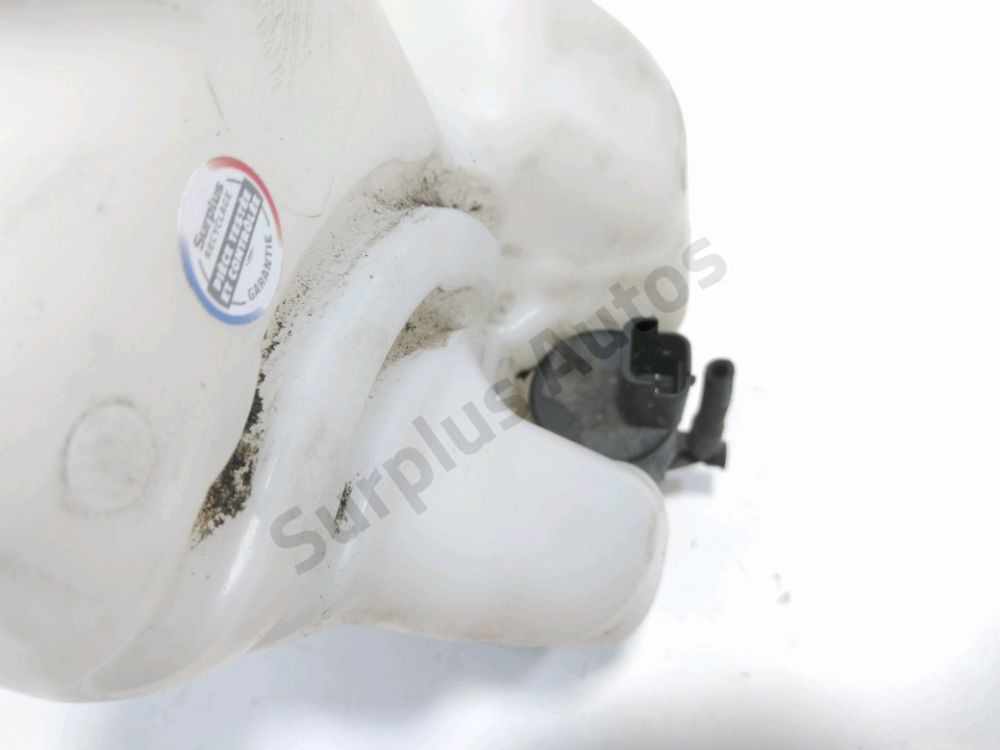 Réservoir de lave glace avant