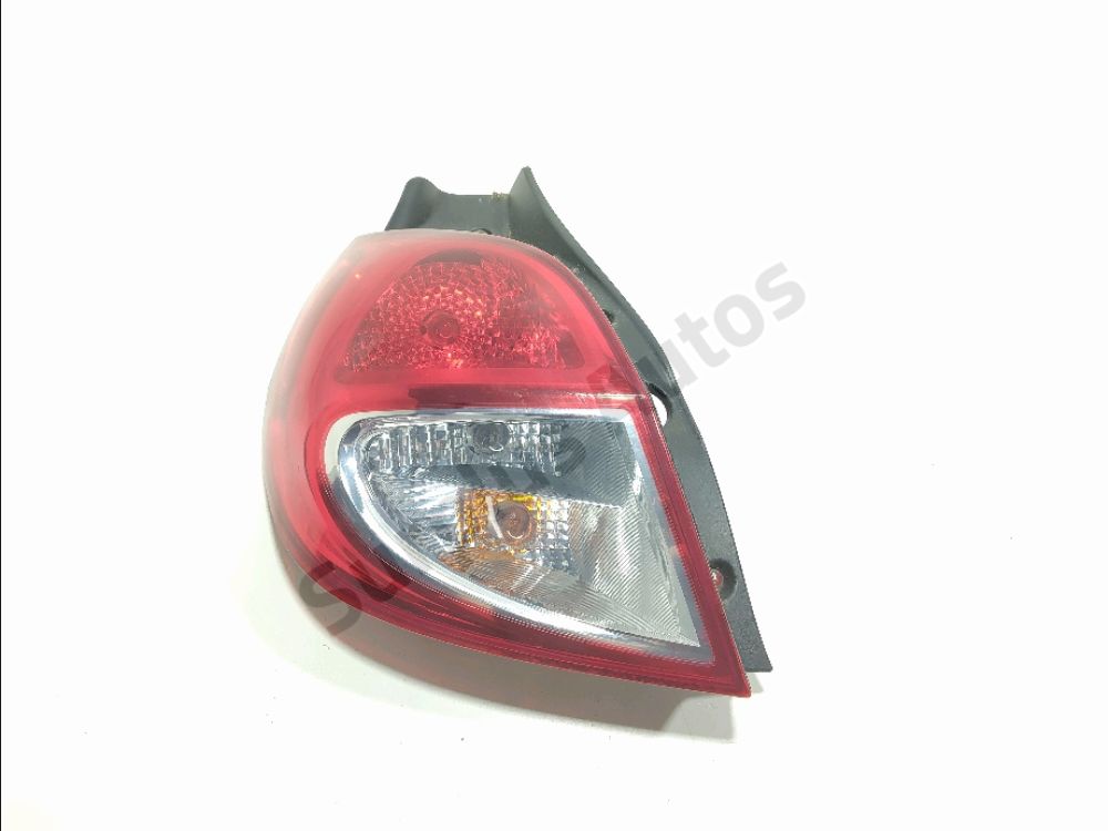 Feu arrière gauche