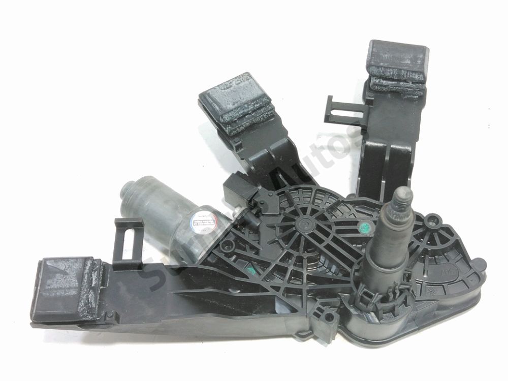 Moteur d'essuie glace arrière