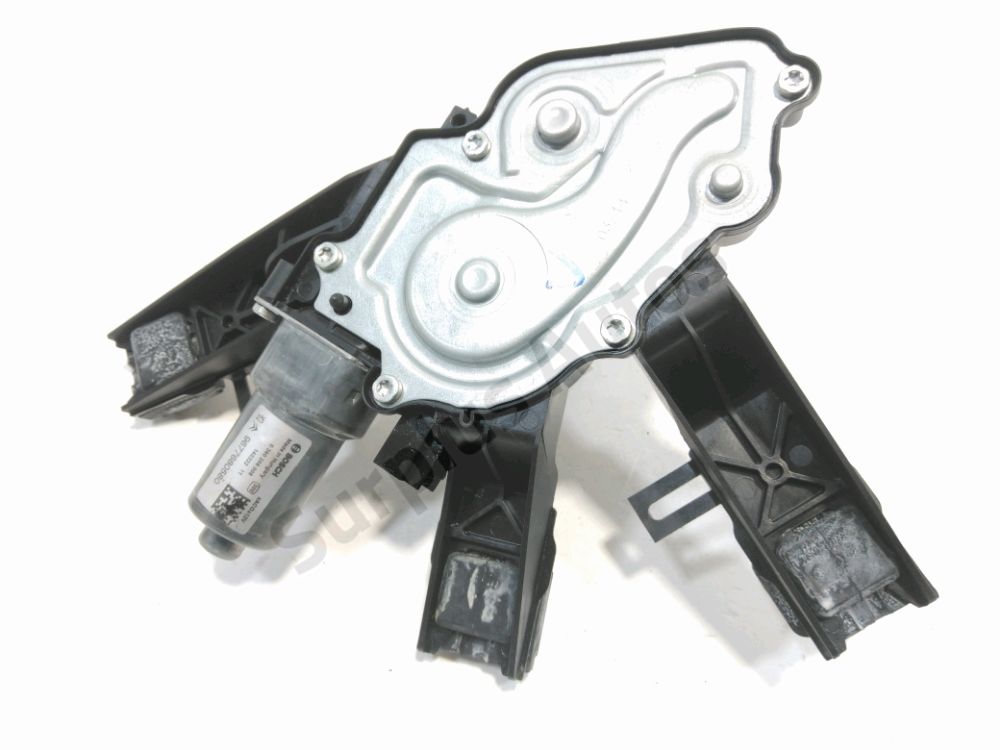 Moteur d'essuie glace arrière