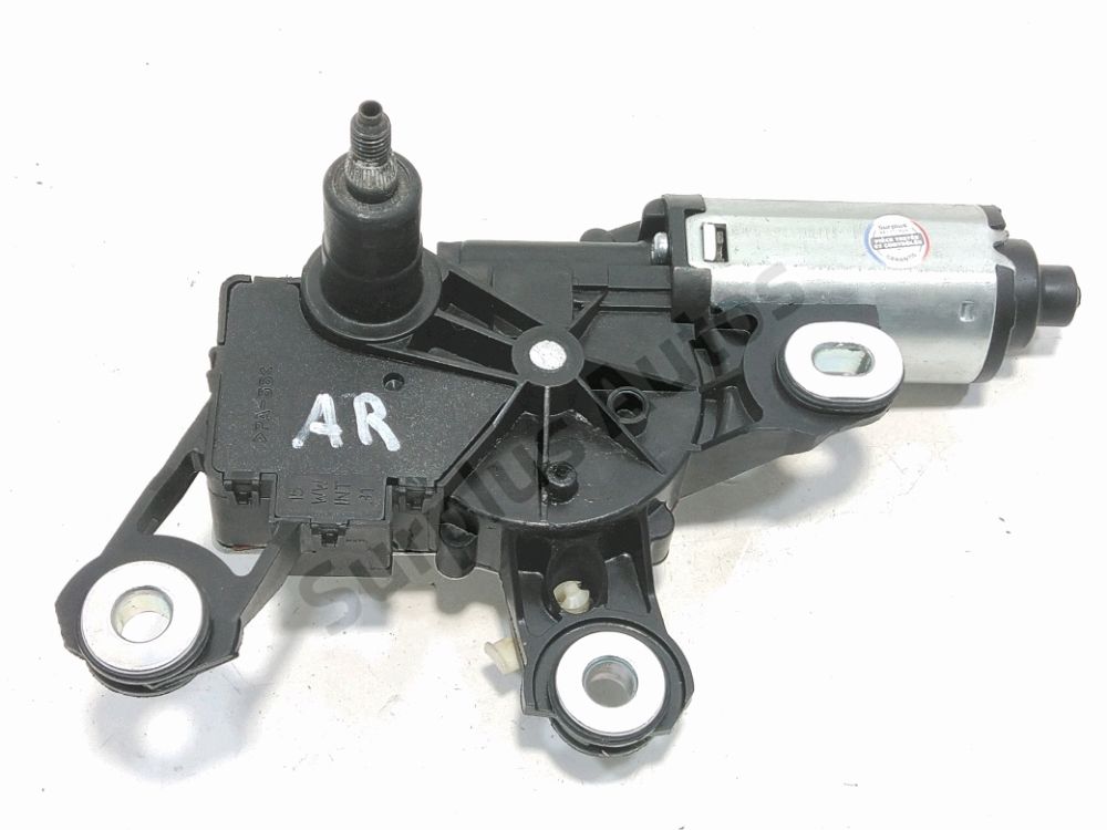 Moteur d'essuie glace arrière
