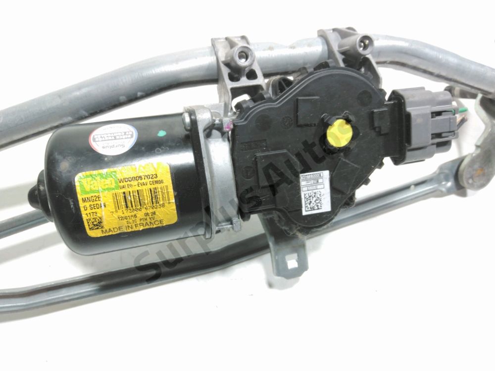 Mécanisme + moteur d'essuie glace avant