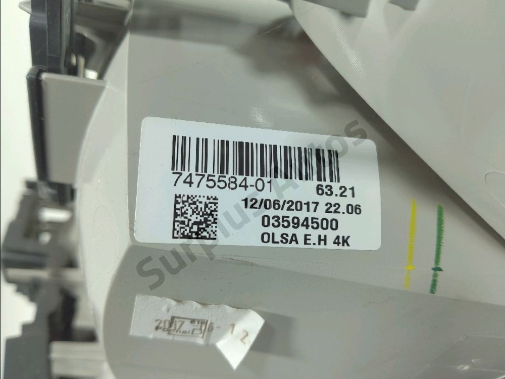 Feu arrière droit