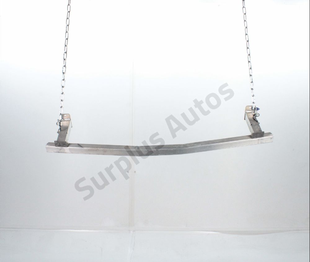 Traverse inférieure armature avant