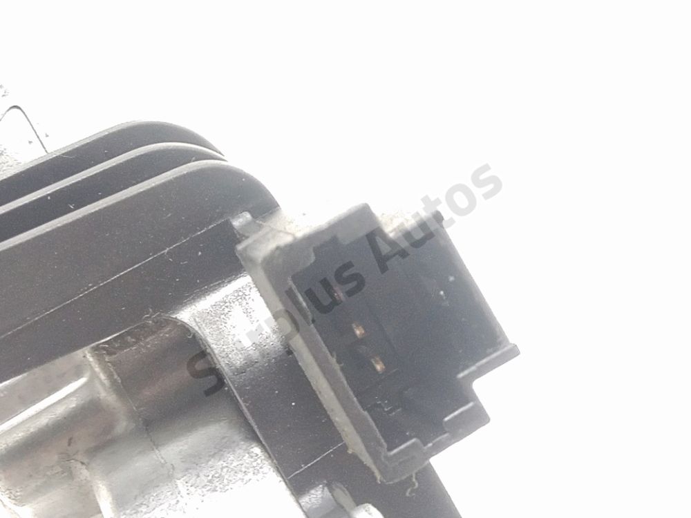 Moteur d'essuie glace arrière