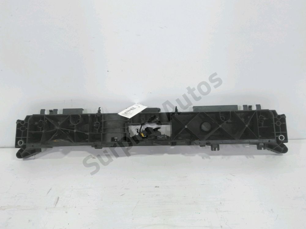 Traverse supérieure armature avant