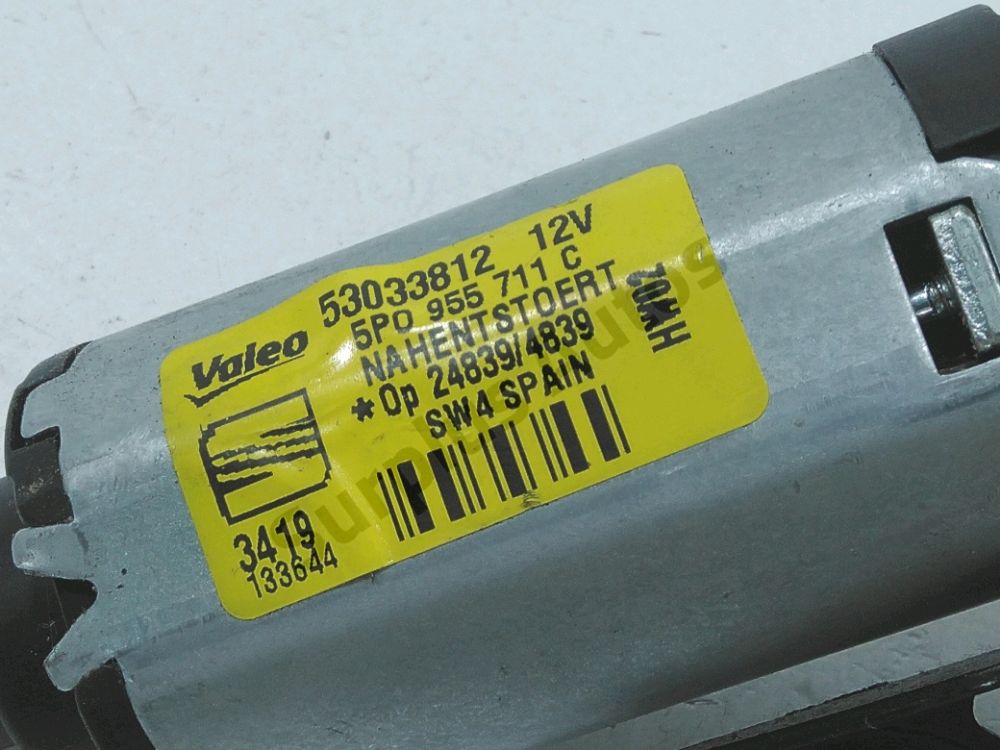 Moteur d'essuie glace arrière